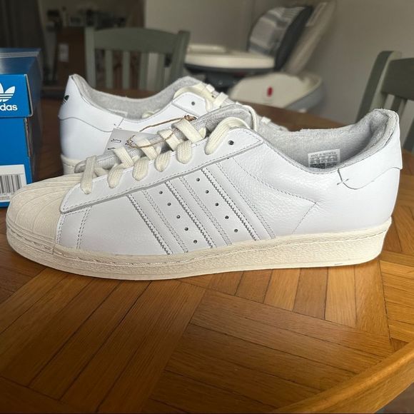 Adidas Superstar 82 Men’s off white sneakers NEW in box! - Picture 2 of 7